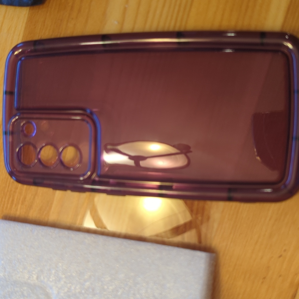 Samsung s 21 case and 2 glass protectors